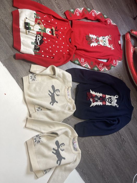 Продаются новогодние свитера