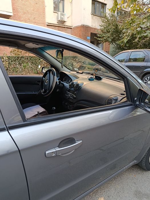 Vând mașină Chevrolet Aveo