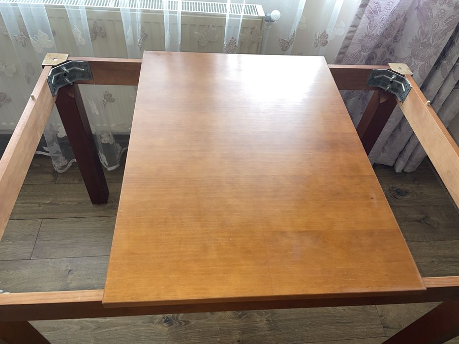 Masă extensibilă + 6 scaune