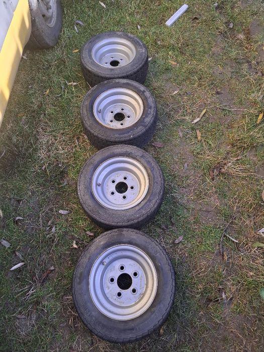 Roti pentru remorcă.