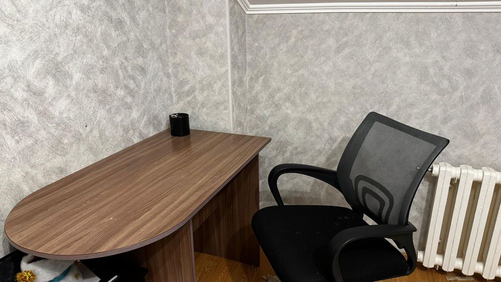 Продам стол и стул срочно!