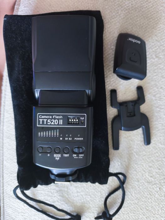 Вспышка godox TT520ll