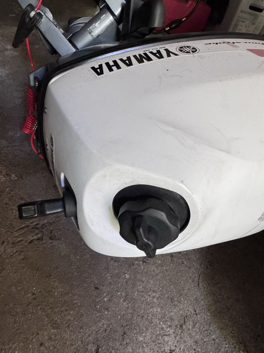 Yamaha motor barca 4 hp in 4 timpi cizma lunga
