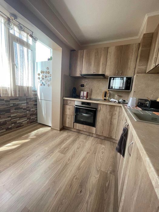 Продава се Тристаен апартамент в Търговище, Запад 3 - 75 кв.м за 1224 €/кв.м - Снимка #17