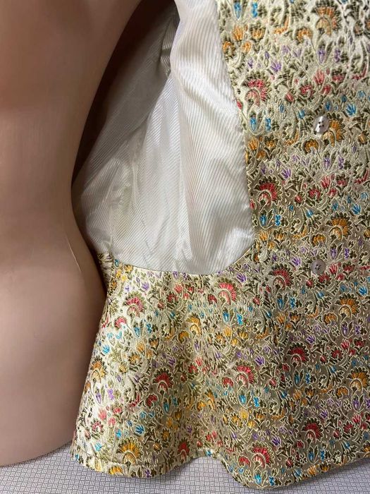 Мастер по ремонту одежды | Ремонт одежды, фирменных вещей