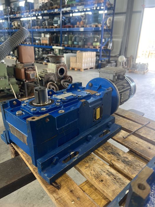 Мотор-редуктор 0.75 kW 5.5 оборота