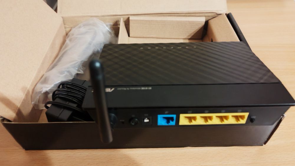 Безжичен рутер ASUS