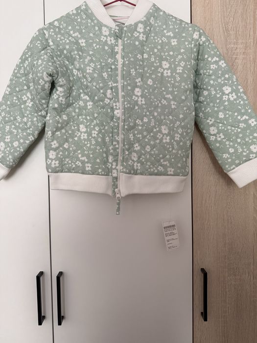 Продам на девочку новое