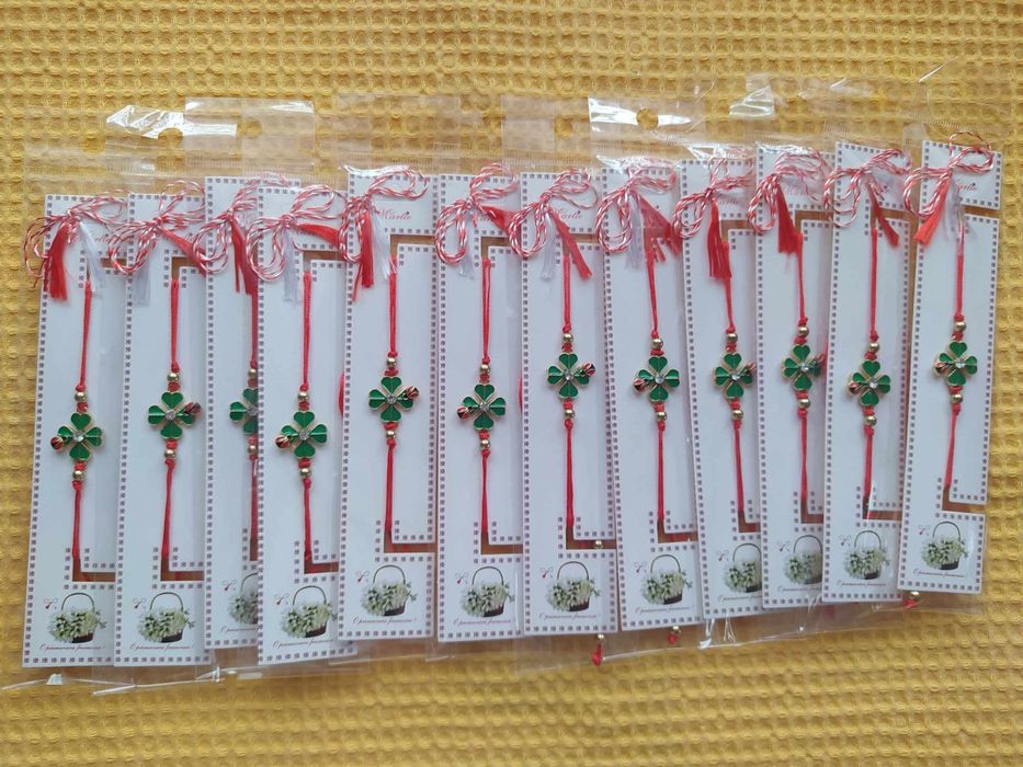 Martisoare,bratarari,pixuri,breloguri si suzete personalizate