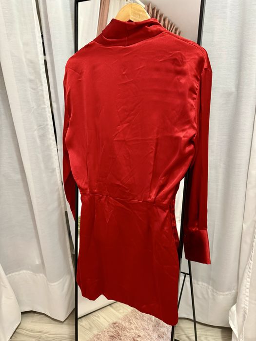 Rochie scurtă din satin roșie cu mâneci lungi Zara Studio mărimea XS