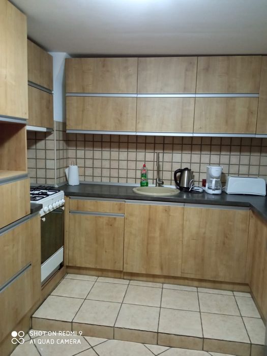 Casa / apartament / garsoniera cu foișor si gratar de închiriat în reg