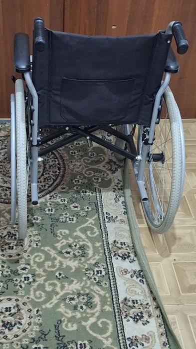 Инвалидная коляска
