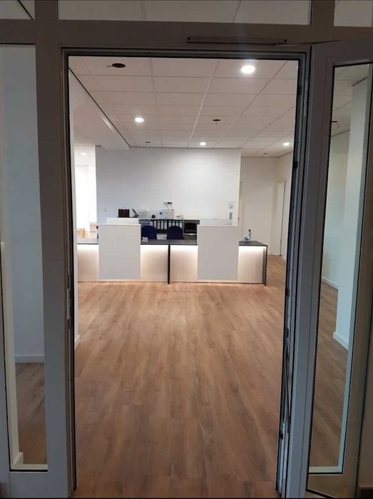Servicii finisaje interioare  – Gresie, Rigips, Zugrăveli, Parchet