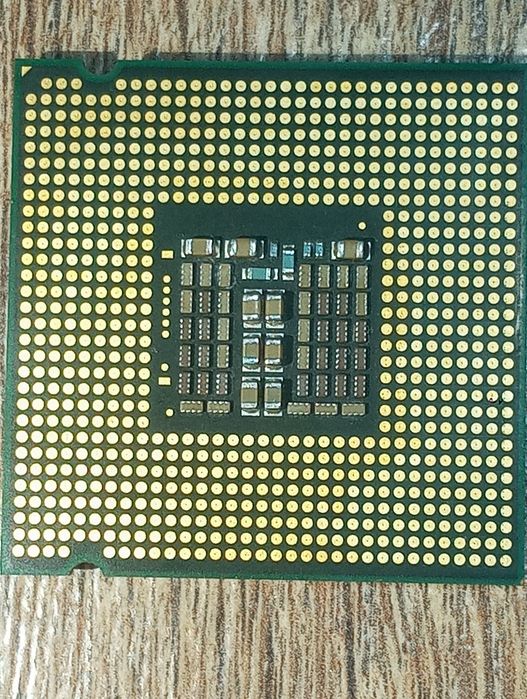 Procesor intel quad core 2.83GHZ