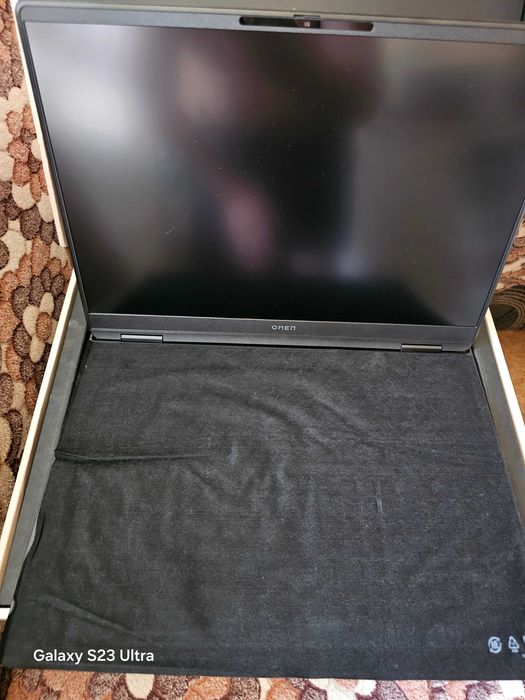 Лаптоп HP Omen max 16
