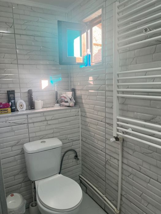 Vand casa sau schimb cu apartamnet in zona blocuri Liliesti Baicoi