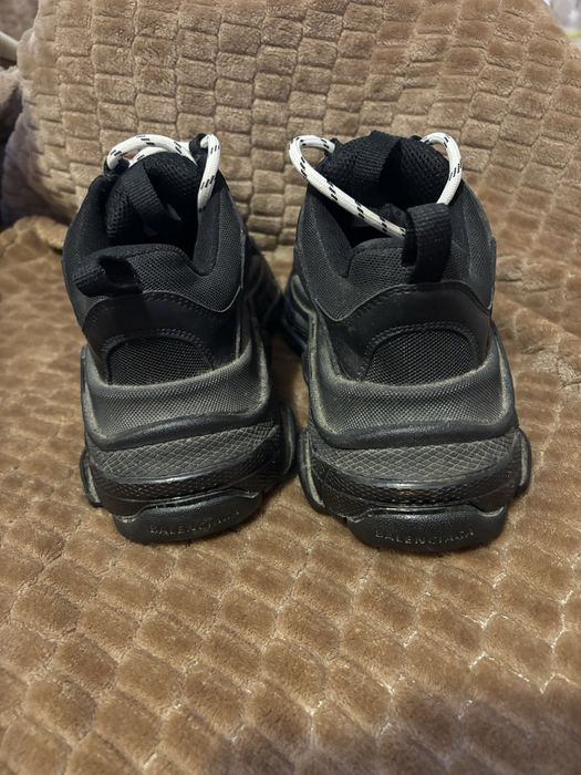 Balenciaga Triple S, Originali