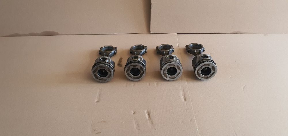 Piston cu biela 2.0 tdi BMR BMN BRD passat b6 golf 5 touran audi a4 b7