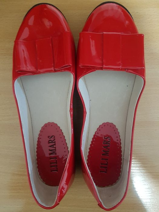 Туфли лаковые 37 размер