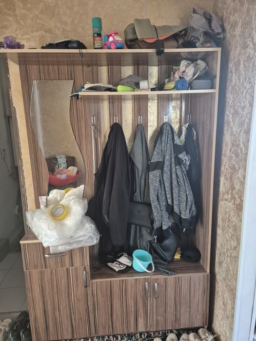 Продам раковину, унитаз, кабинку, шкаф.