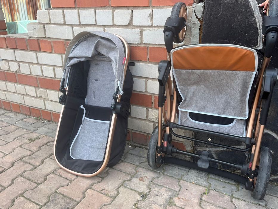 Продам всесезонную коляску