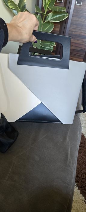 Дамска чанта Vera  130лв.