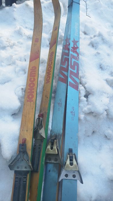 Лыжи беговые 2 пары