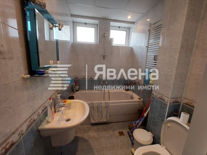 Продава се Тристаен апартамент в Велико Търново, Център - 111 кв.м за 1361 €/кв.м - Снимка #9