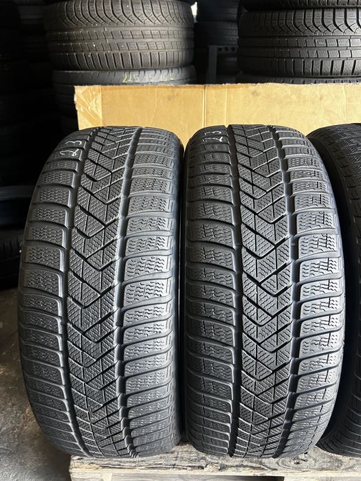 4 anvelope iarna 235/50/19 , Pirelli , MO , DOT 2023 , 6 mm !