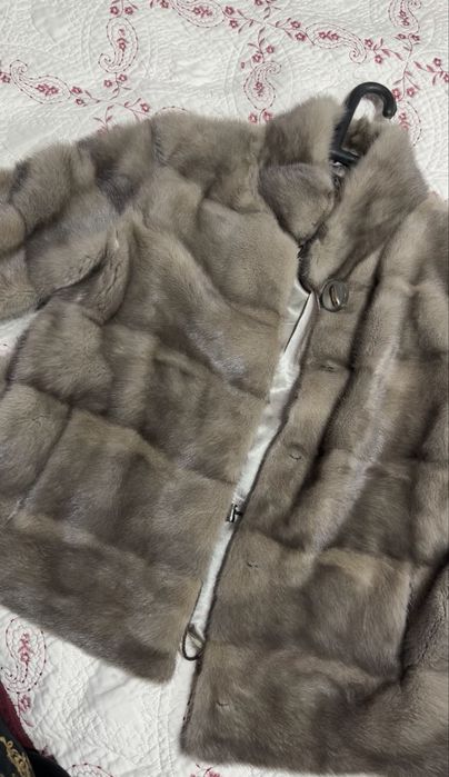 Шуба натруальная продам