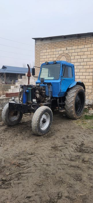 Трактор сотилади ишлаб турибди