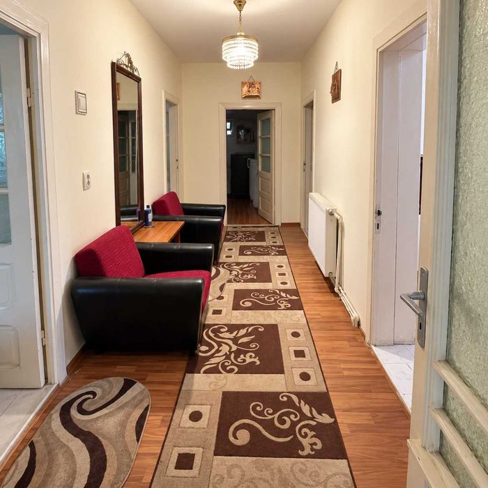 Casa 4 camere, 117 mp construiti, cu curte proprie, zona centrala linistita, Ramnicu Sarat