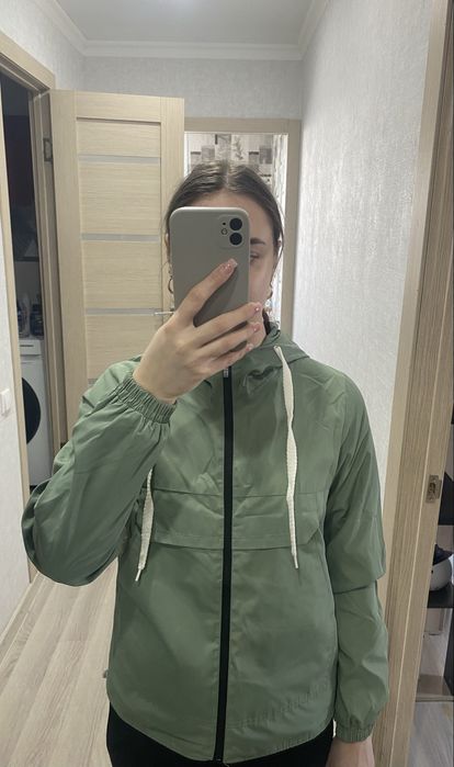 Продам ветровку