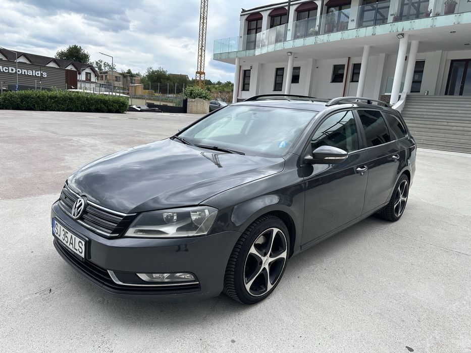 VOLKSWAGEN Passat