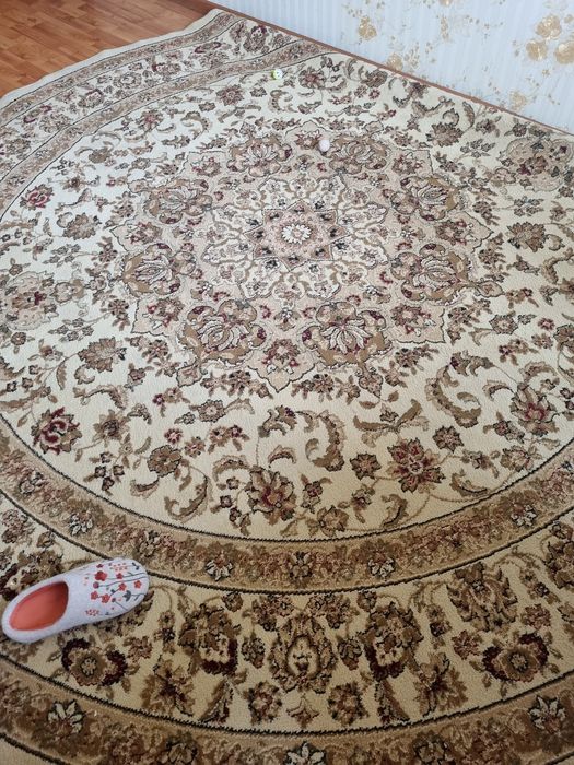 Продам горку с телевизором,палас