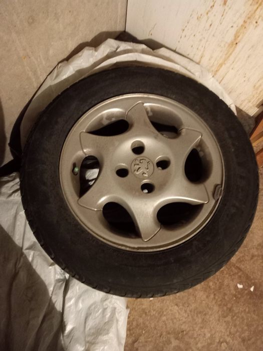 Ляти джанти с гуми