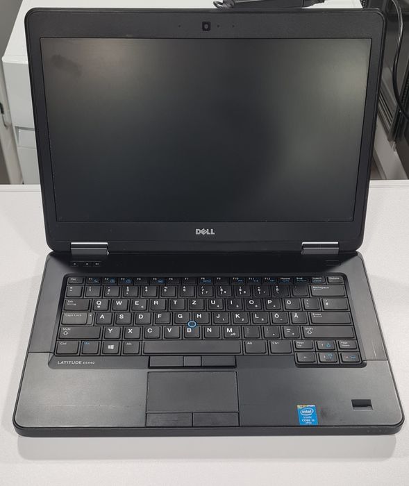 Лаптоп Dell Latitude E5440 с Топ батерия!