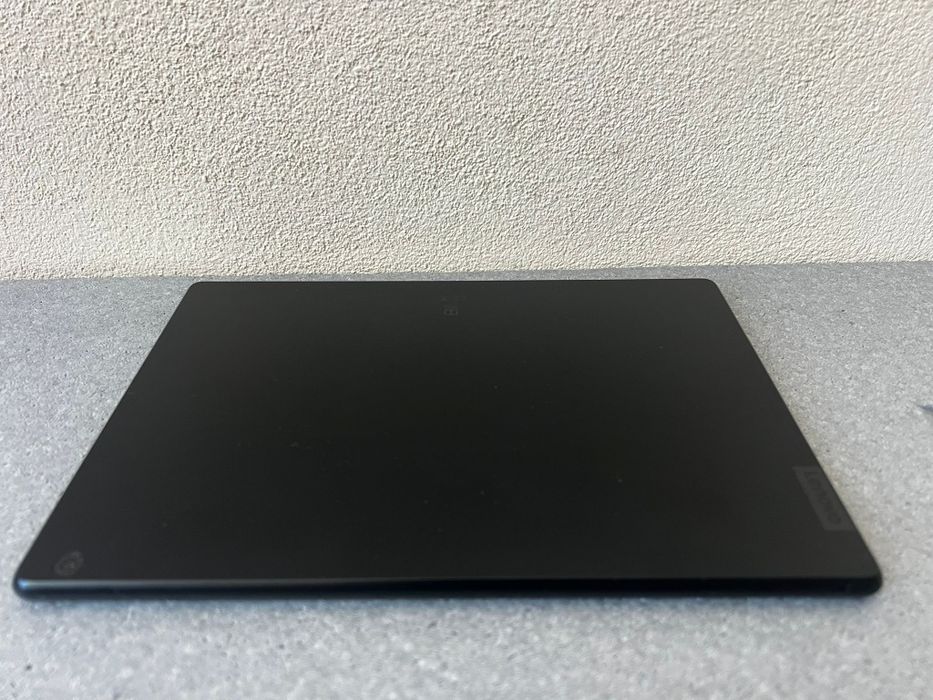 Lenovo TAB M8 (4gen)
4 Gb do 64GB mit SD
androit 
100€