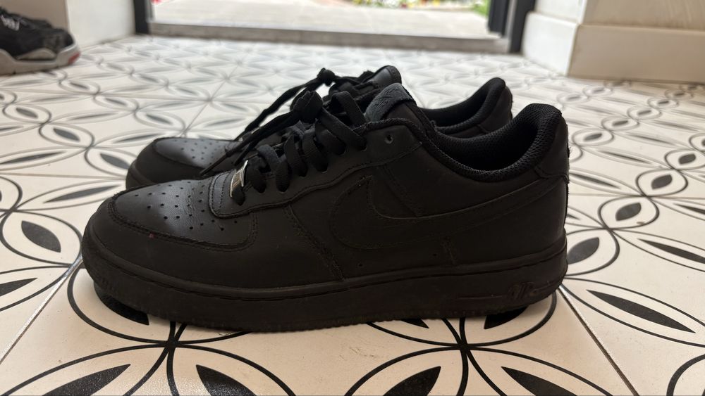 продам кроссовки Air Force 1
