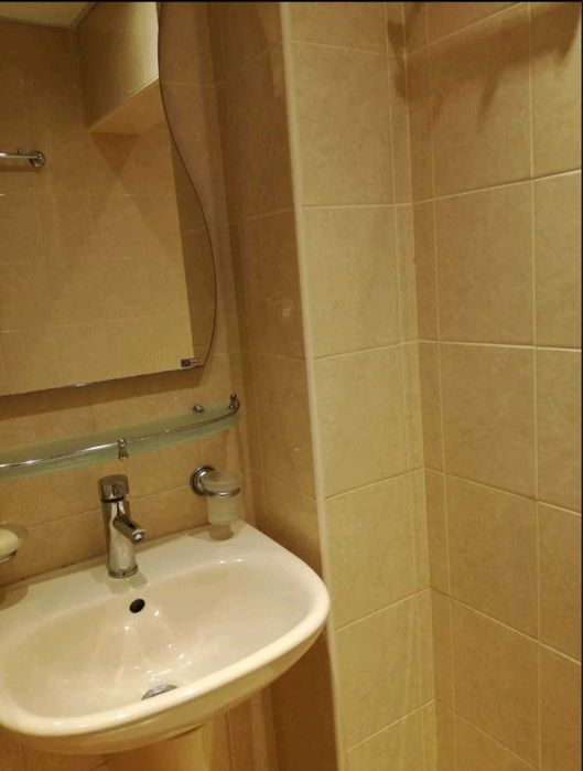 Дава се под наем Тристаен апартамент в Варна, Център - 90 кв.м за 618.12 € - Снимка #5