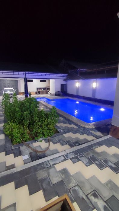 Oq toshda yangi qurilgan dacha arzon va tez sotiladi