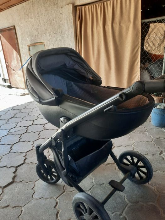 Продам детскую коляску Anex M-Type! 2 в 1. Срочно!!!