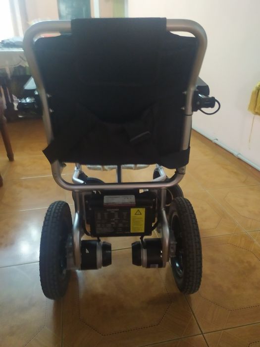 Продам инвалидную коляску с электроприводом