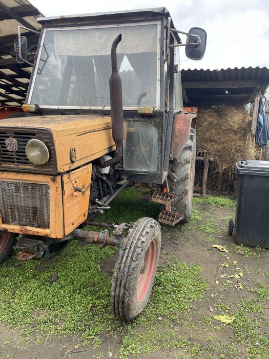 Tractor U 445 Leu