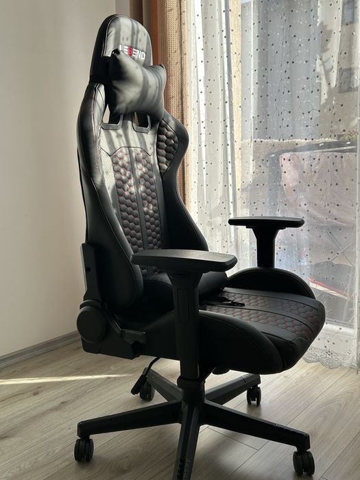Scaun gaming Legend in stare impecabila