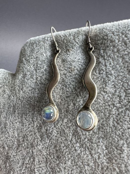 Cercei din argint si piatra lunii