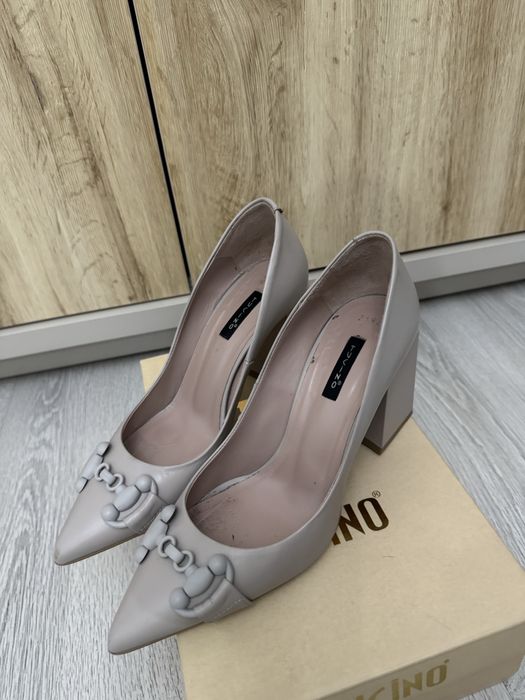 Продам женские туфли.