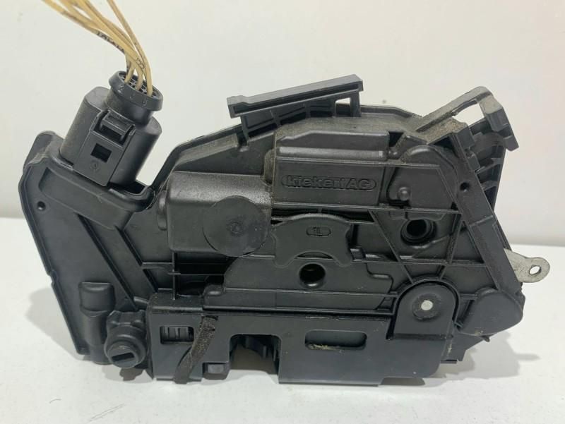 Broasca usa stanga spate Volkswagen Passat CC 5N0839015A