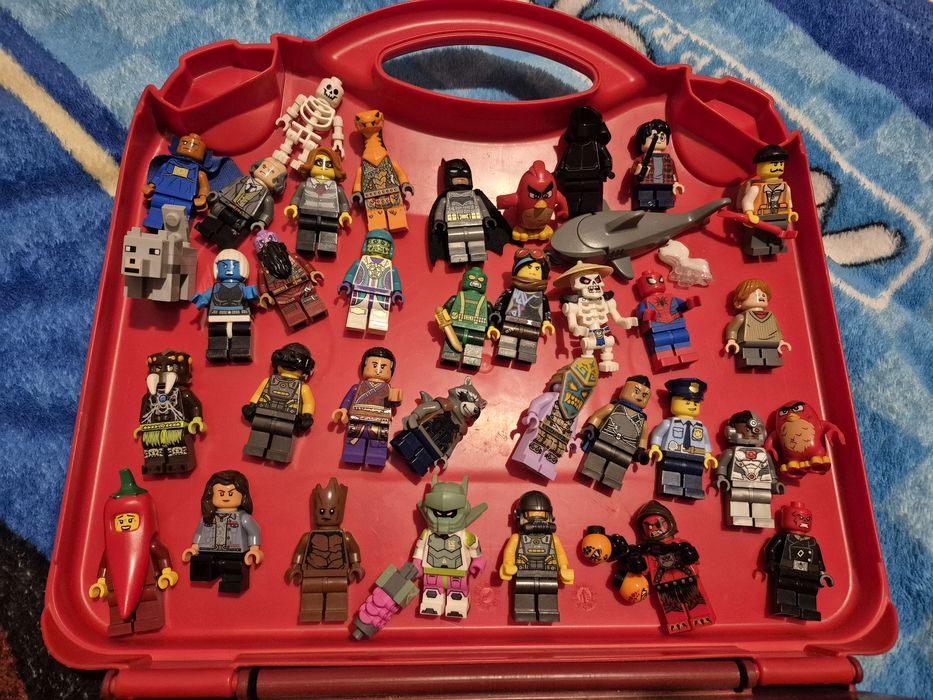 Продам фигурки лего (оригинал)