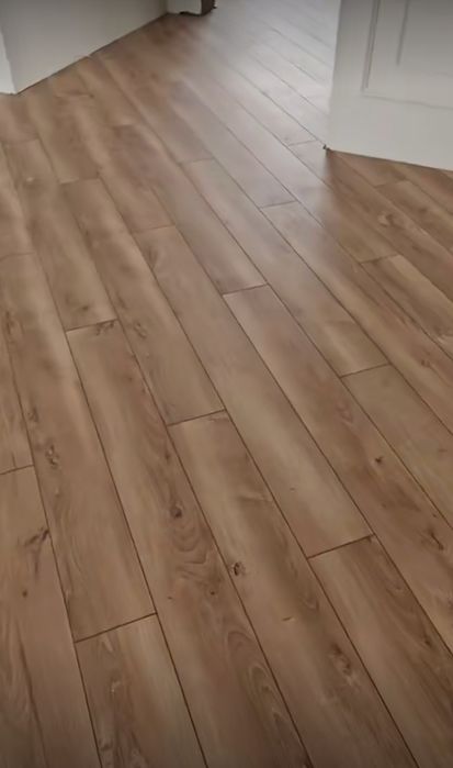 Монтаж ламината, линолеума